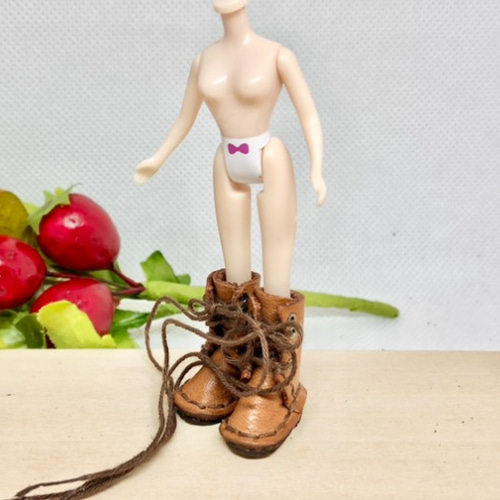 プチブライス用編み上げブーツ 一足 miniature boots. その他人形 森