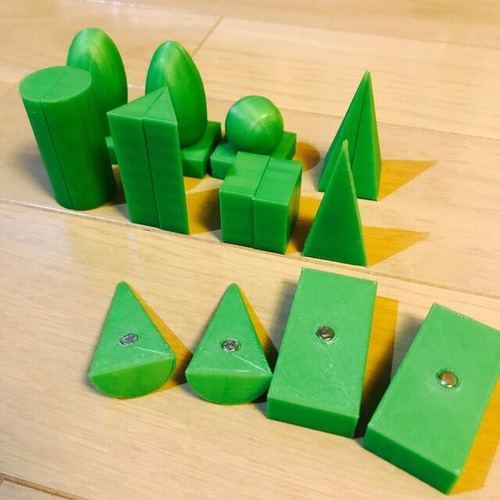 【残り一つ！】幾何立体　幾何図形　教具 知育玩具【モンテッソーリ教育】 ☆モンテッソーリ☆ 幾何学立体ゲームカード 雑貨・その他 HaruKa 通販