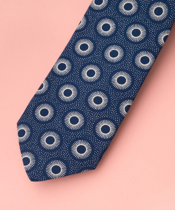 非洲面料領帶和靛藍染料 第2張的照片