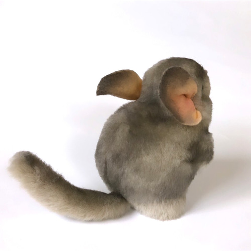 チンチラ ぬいぐるみ 作家 アートドール 締めつける