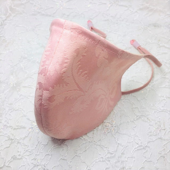 【春待ちマスク】桜ピンクジャガード　スワロフスキー製ラインストーン付き！　くちびるに触れません　 2枚目の画像