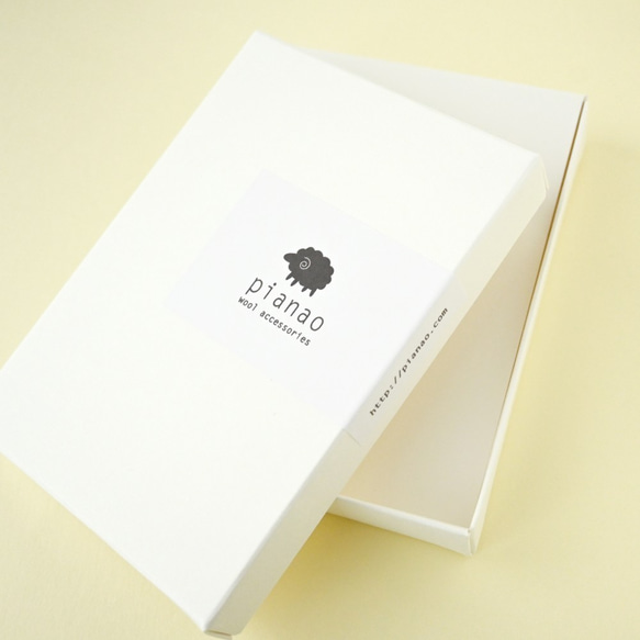 まきまき△ピアス/イヤリング（クリーム） 4枚目の画像