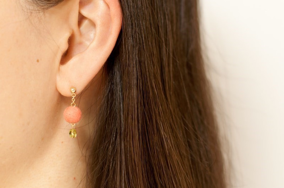 まんまるピアス＆イヤリング（ローズ×ルビー）【受注制作】 2枚目の画像