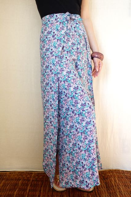 エスニック柄　ビスコース　巻パンツ　ふつう巻68cm　L丈98cm　水色紫小花柄