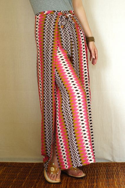 エスニック柄　ビスコース　巻パンツ　ふつう巻68cm　L丈98cm　ピンク茶幾何学柄