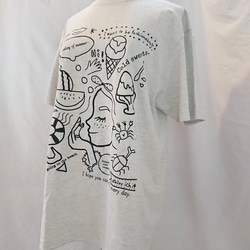 アトリエichiオリジナル！夏をぎゅっと詰め込んだ✨楽しいプリントtシャツ※生地色オートミール×ブラック 4枚目の画像