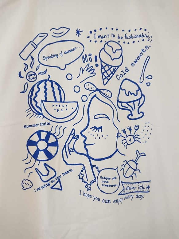 アトリエichiオリジナル！夏をぎゅっと詰め込んだ✨楽しいプリントtシャツ※生地色バニラホワイト×ブルー 2枚目の画像