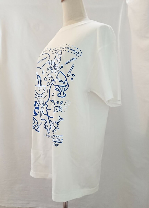 アトリエichiオリジナル！夏をぎゅっと詰め込んだ✨楽しいプリントtシャツ※生地色バニラホワイト×ブルー 5枚目の画像