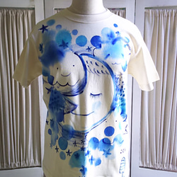 ユニセックスs サイズ やさしい✨お月さまの手描きTシャツ 1枚目の画像