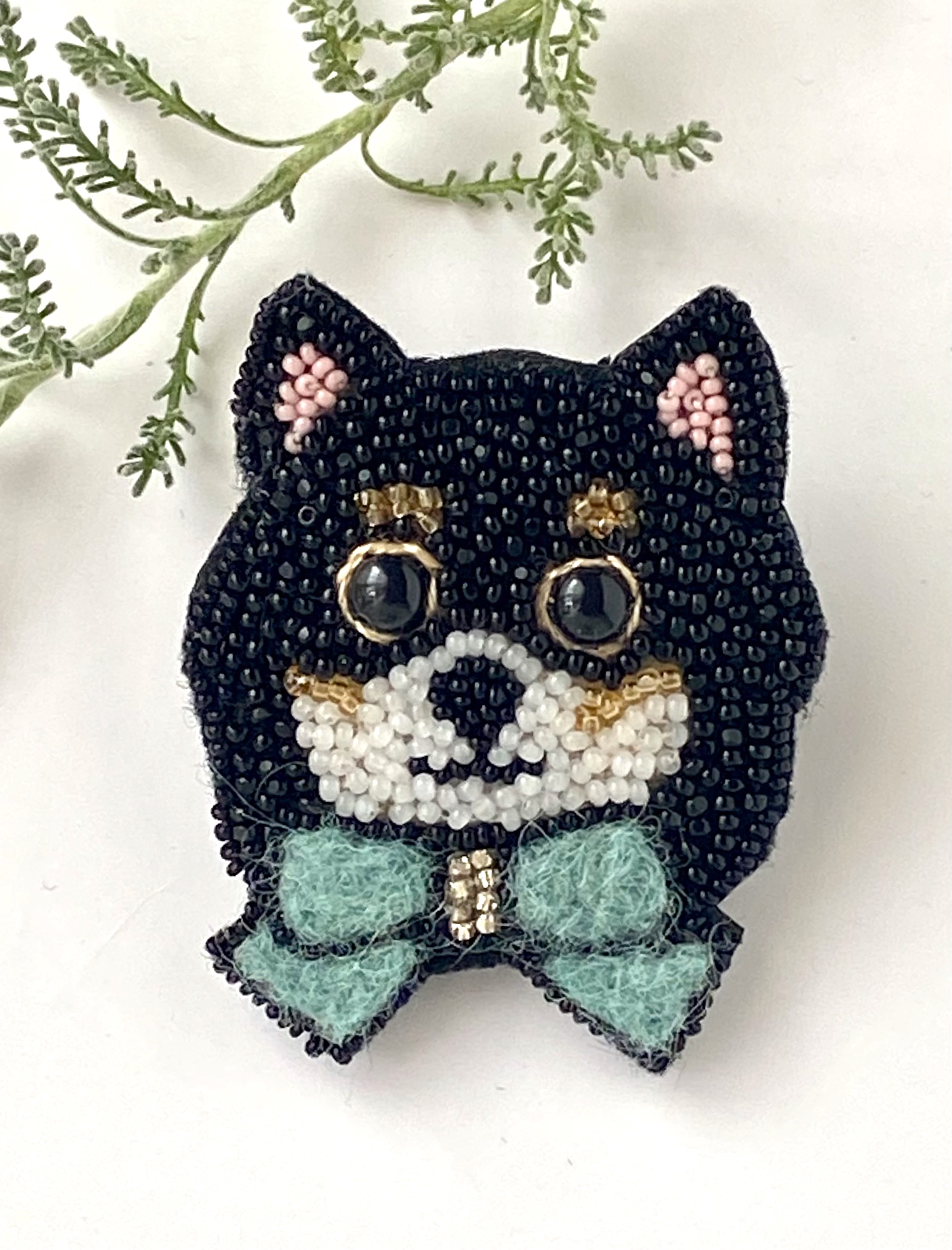 お洒落してお出かけ　チワワ