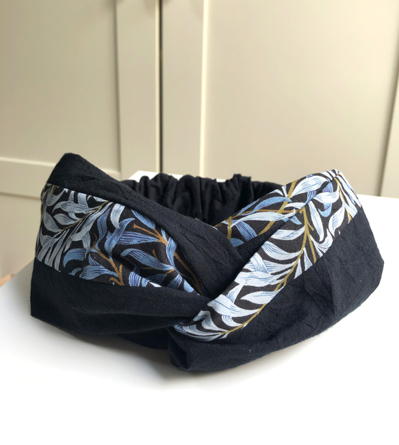 威廉莫里斯設計面料使用⭐️柳樹蝴蝶結黑色×藍色⭐️頭巾髮帶 第1張的照片