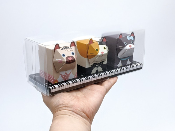 3匹のおめかしネコBOX / ペーパークラフト / ギフトボックス / クリアケース付き 5枚目の画像