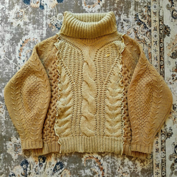 ハンドメイド　セーター　一点物 ⚡️リメイク⚡️刺繍袖ホワイトニットセーター ニット・セーター