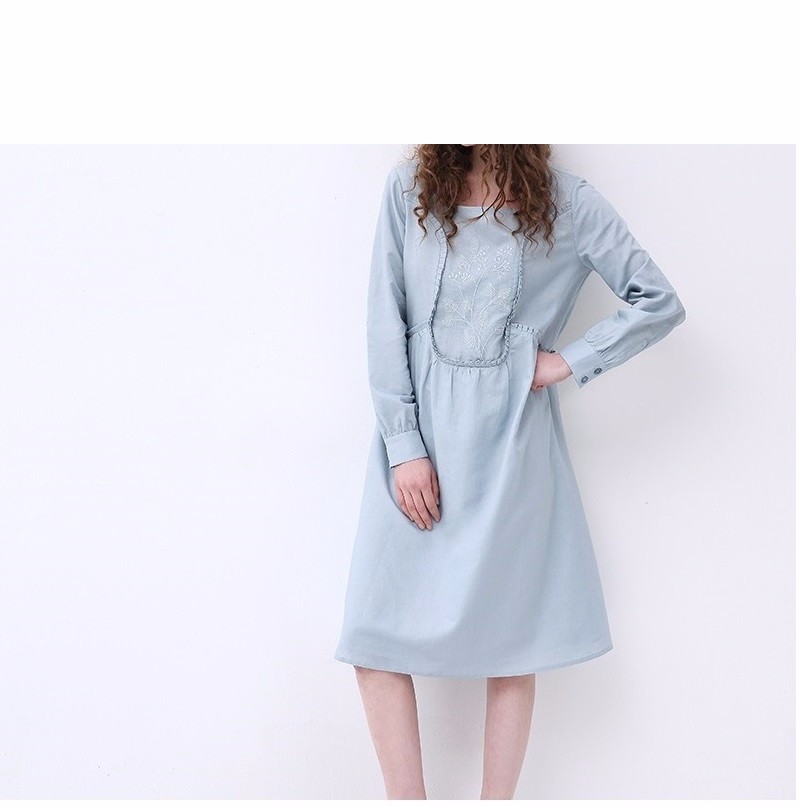 ★SALE★【L】刺繍、タック、ポケット付きゆったり長袖ワンピース♪