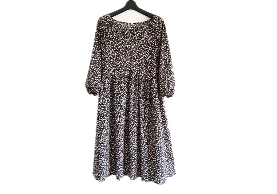 ★SALE★【L】ポケット付黒小花大人可愛いロングワンピース♪