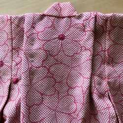 正絹　子供の袷着物と髪飾り　かわいいピンクのお花に絞り染め 5枚目の画像
