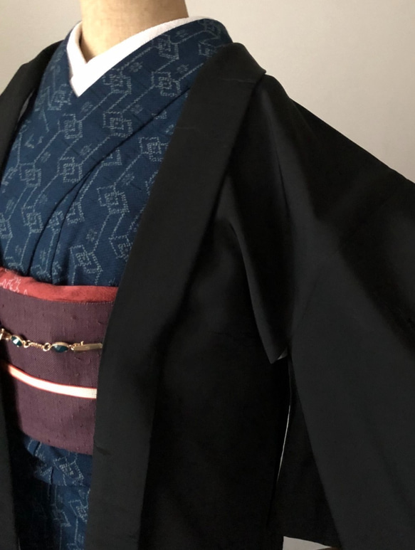正絹　袷羽織　黒紋付地の紋抜き　ブラックジャケット風に 6枚目の画像
