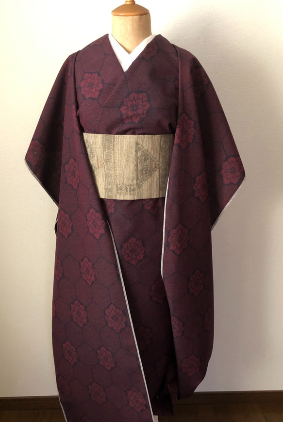 正絹　オーダーメイド結城紬　袷長着　亀甲枠に花柄 2枚目の画像