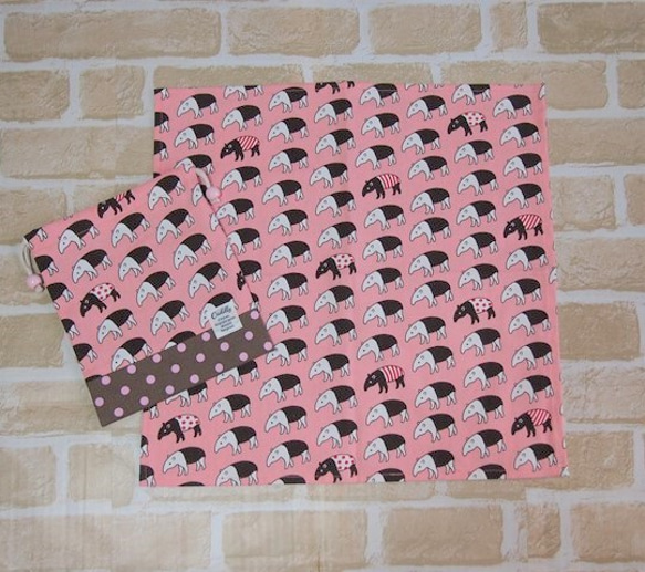 ピンクのアリクイ柄の42×42正方形ランチクロス＆給食袋のセット 3枚目の画像