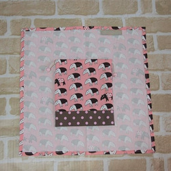 ピンクのアリクイ柄の42×42正方形ランチクロス＆給食袋のセット 4枚目の画像