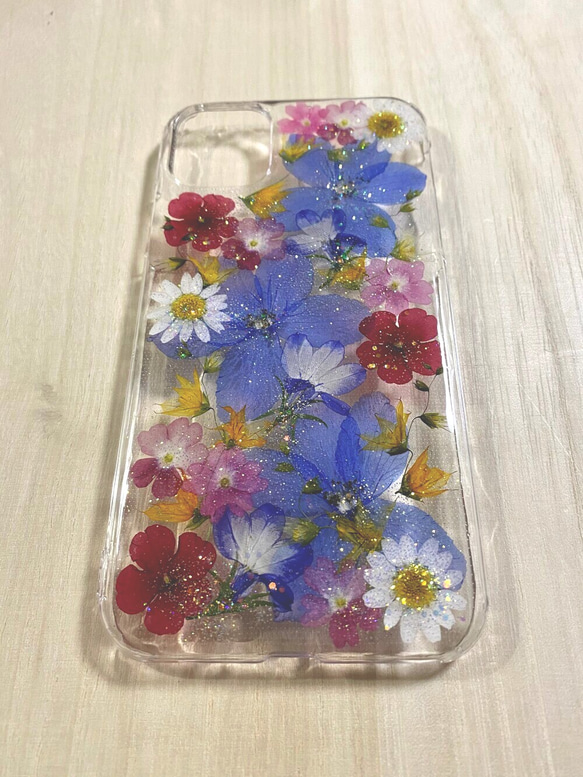 ✨カラフルなお花達✨押し花iPhone11、12ケース 1枚目の画像