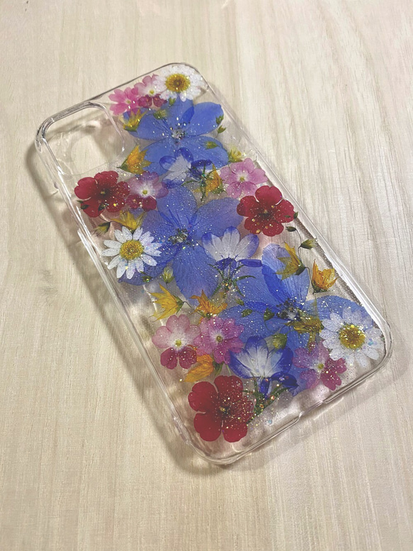 ✨カラフルなお花達✨押し花iPhone11、12ケース 3枚目の画像