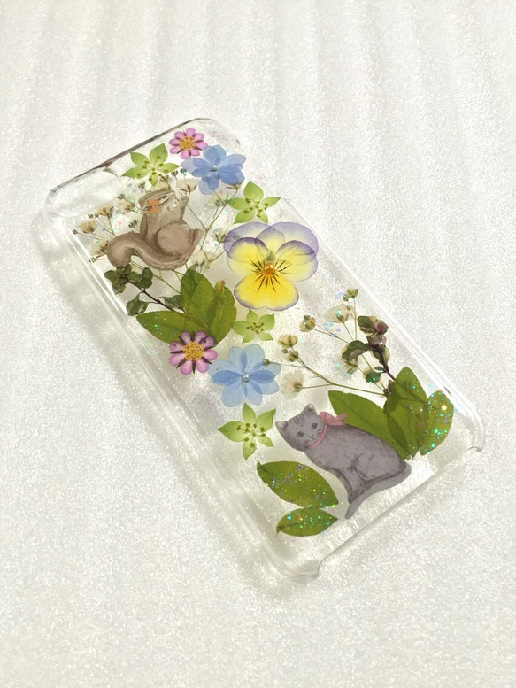 非常受歡迎❣️✨ Mori no Naka…松鼠和貓✨ 壓花 iPhone SE/5/5s/6/6s/7/8 case 第4張的照片