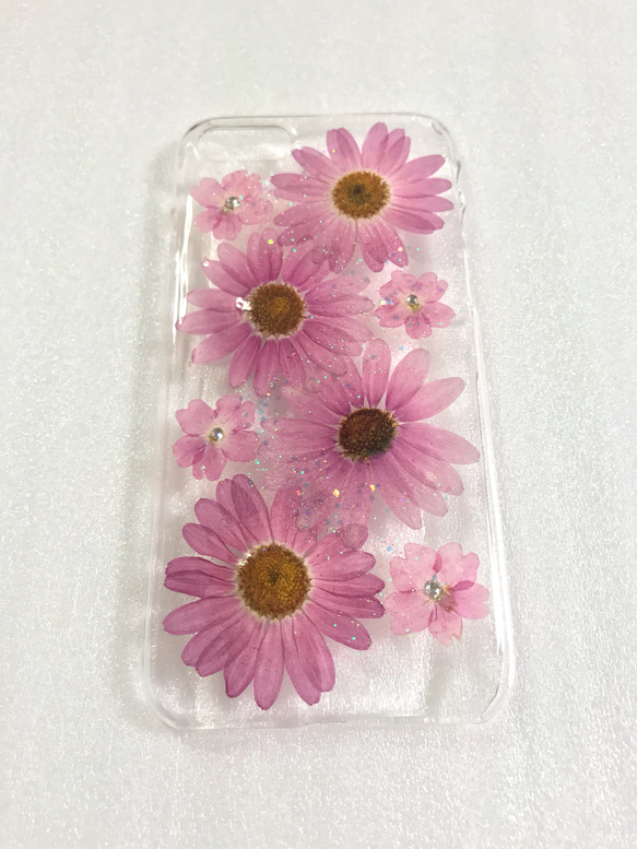 ✨ピンクのマーガレット達✨押し花 iphone 7・8 ケース 1枚目の画像