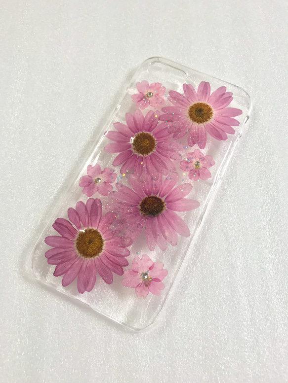 ✨ピンクのマーガレット達✨押し花 iphone 7・8 ケース 3枚目の画像