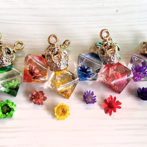 レジンストラップ(全7色) レジン・樹脂 Teno create 通販 9975232