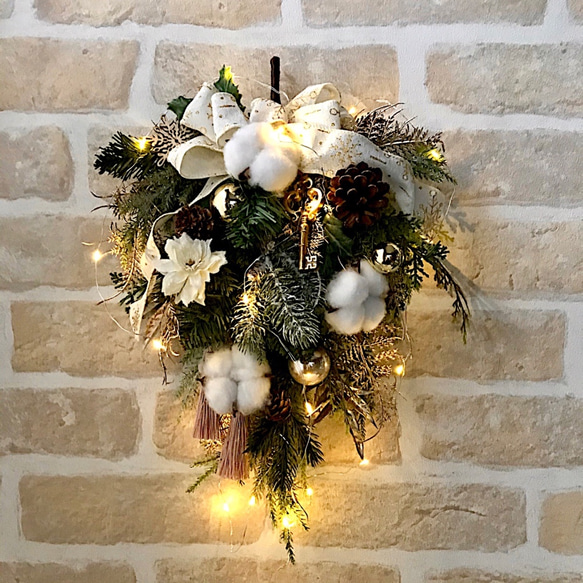 LED電飾付き クリスマススワッグ ホワイト＆ゴールド2 アーティ 