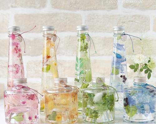 ◆ハーバリウム ＃161 ルビー色の bottle.:*:・' ◇ハーバリウム ＃161 ルビー色の bottle.:*:・' - メルカリ