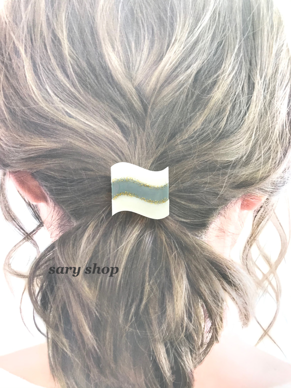 再販【2colour】なみなみボーダーのポニーフック/ヘアーカフ/ヘアゴム 1枚目の画像