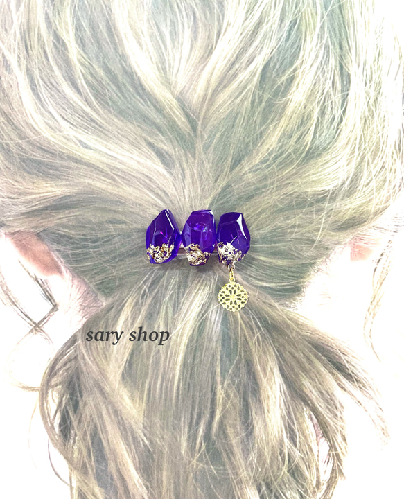 【3color】再販☆キラキラ大人の宝石カラー鉱石型ポニーフック/透かしフラワーチャーム付き/ヘアーカフ 6枚目の画像