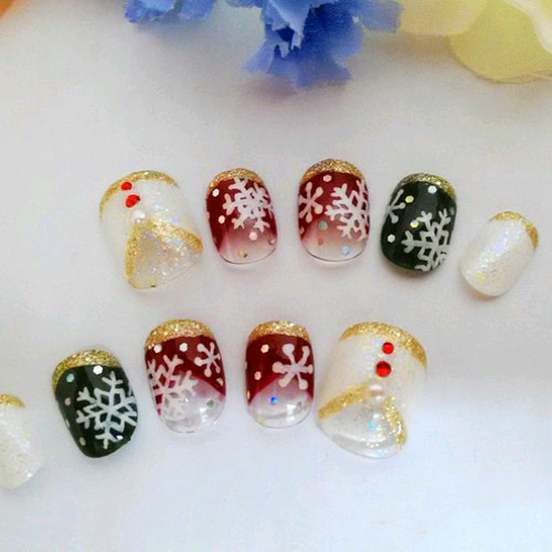 クリスマスカラー☆フレンチネイル ネイルチップ（つけ爪） 七彩ネイル