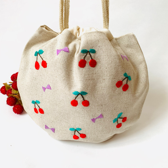 刺繍 巾着 ポーチ さくらんぼ×リボン 巾着袋 ASASORA 通販 9977645