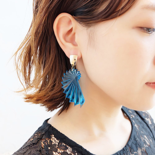 chimie vintage-749 】ドイツヴィンテージグリーンフェザーイヤリング 