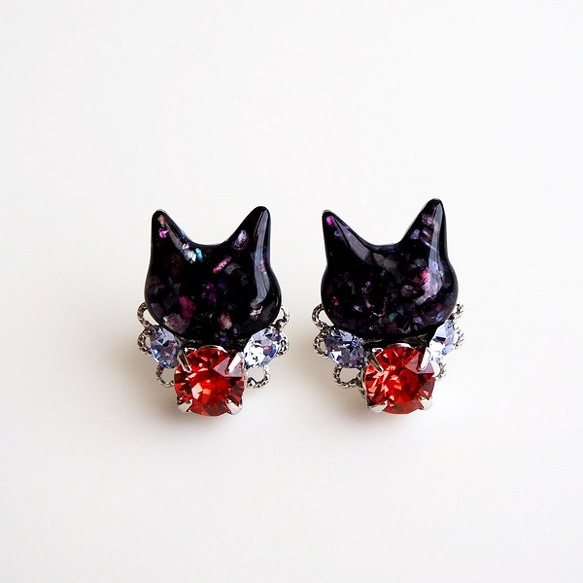 【即出荷】 ◇ロゼ◇黒猫とビジューが輝くピアス/イヤリング ピアス（その他 ピアス