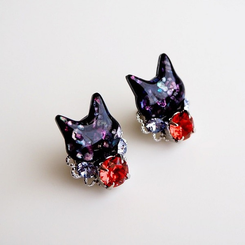 ◇ロゼ◇黒猫とビジューが輝くピアス/イヤリング ピアス（その他） 星