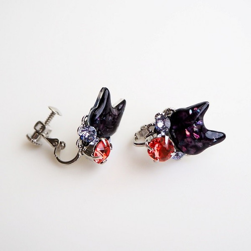 ◇ロゼ◇黒猫とビジューが輝くピアス/イヤリング ピアス（その他） 星 