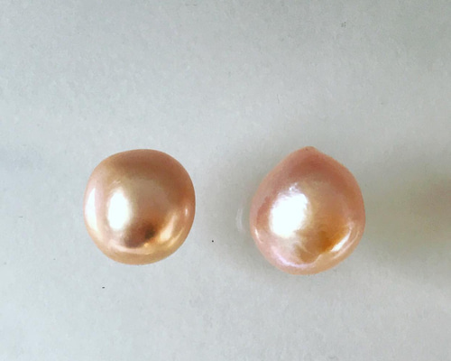 無穴 ぷっくり バロックパール ピアス 淡水真珠 ピアス（スタッド・一