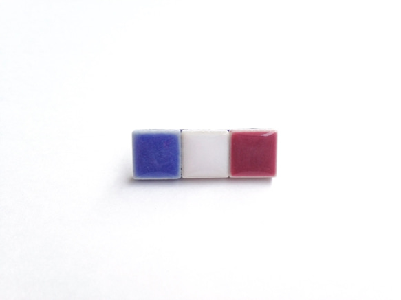 受注生産 フランス国旗のピンバッジ 1枚目の画像