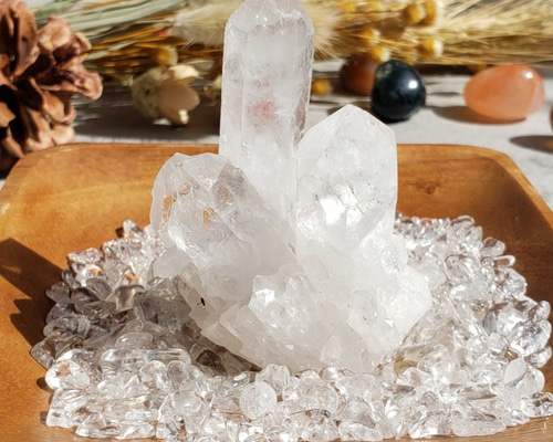 水晶クラスター/ヒマラヤ産さざれ石 100g/アカシアの皿のセット