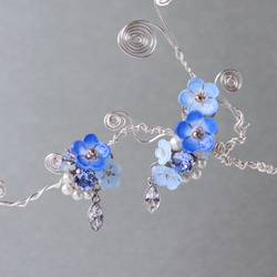 [特集] Nemophila 和閃閃發光的寶石耳環/耳環（右耳）+ 耳夾（左耳） 鮮花，藍色，禮物 第2張的照片