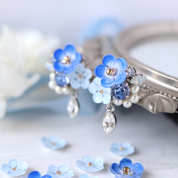 Nemophila 和閃閃發光的珠寶耳環/耳環，花朵，藍色，禮物 第1張的照片