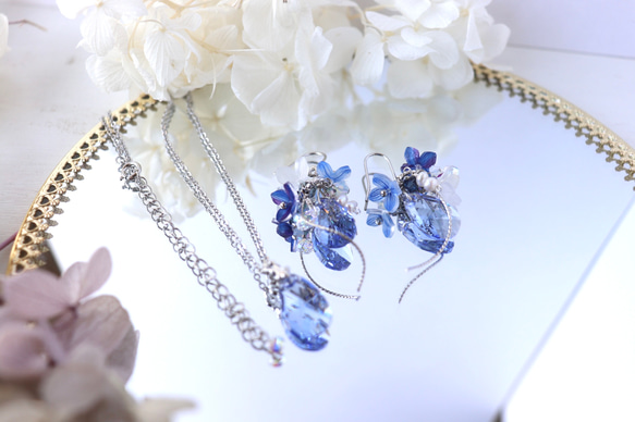 《2way》藍淚*耳環/耳環(Kiwa水晶、藍、藍、花) 第12張的照片