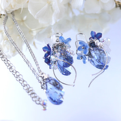 《禮物套裝》浪田葵*耳環/耳環項鍊套裝（Kiwa水晶、藍色、藍色、花朵） 第1張的照片
