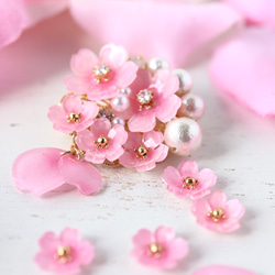 櫻花和棉質珍珠胸針 第7張的照片