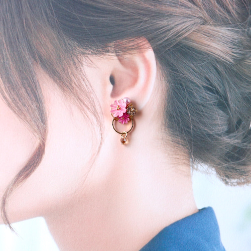 秋の花、コスモス＊揺れるbijouピアス／イヤリング イヤリング