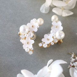 繡線菊和棉珍珠，施華洛世奇，婚禮耳環 第7張的照片